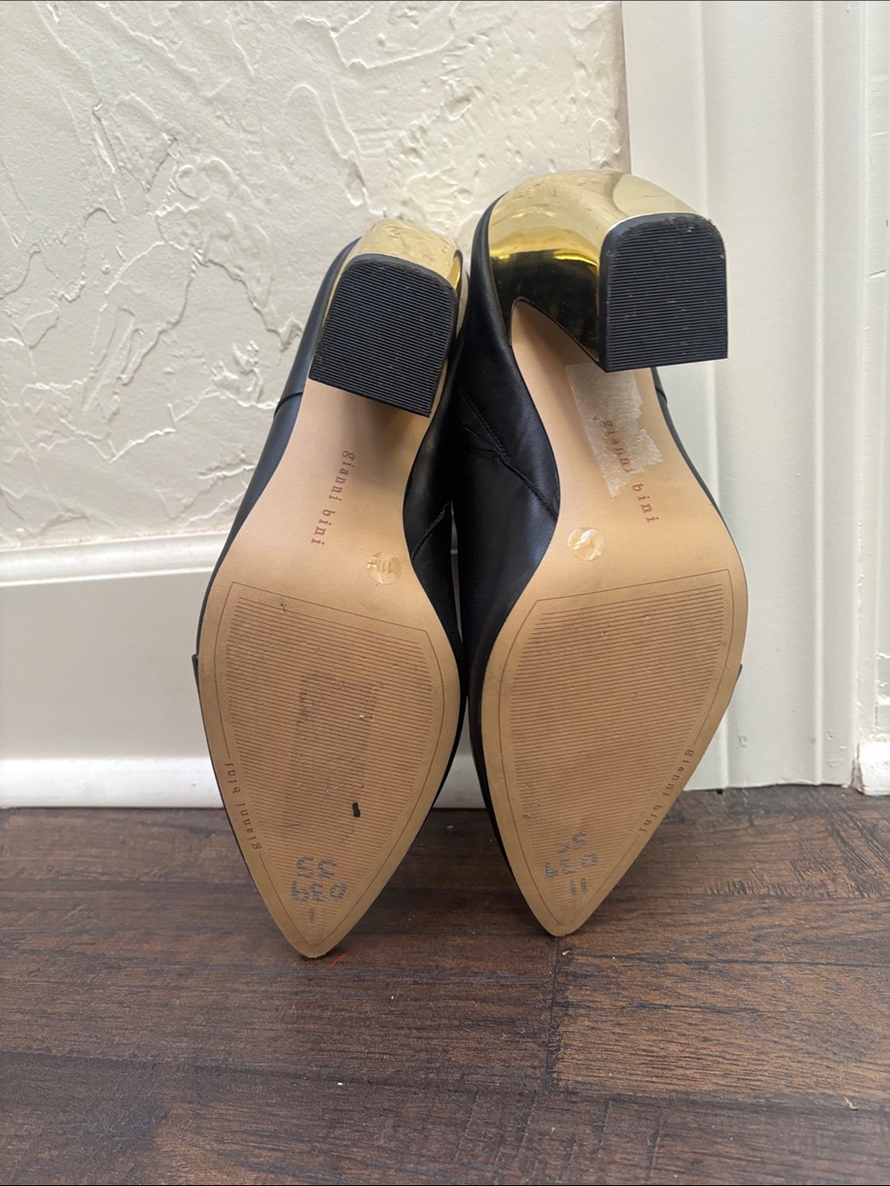 Gianni Bini Black Pointed Leather Mule with Sculpted Gold Heel - Picture 7 of 8